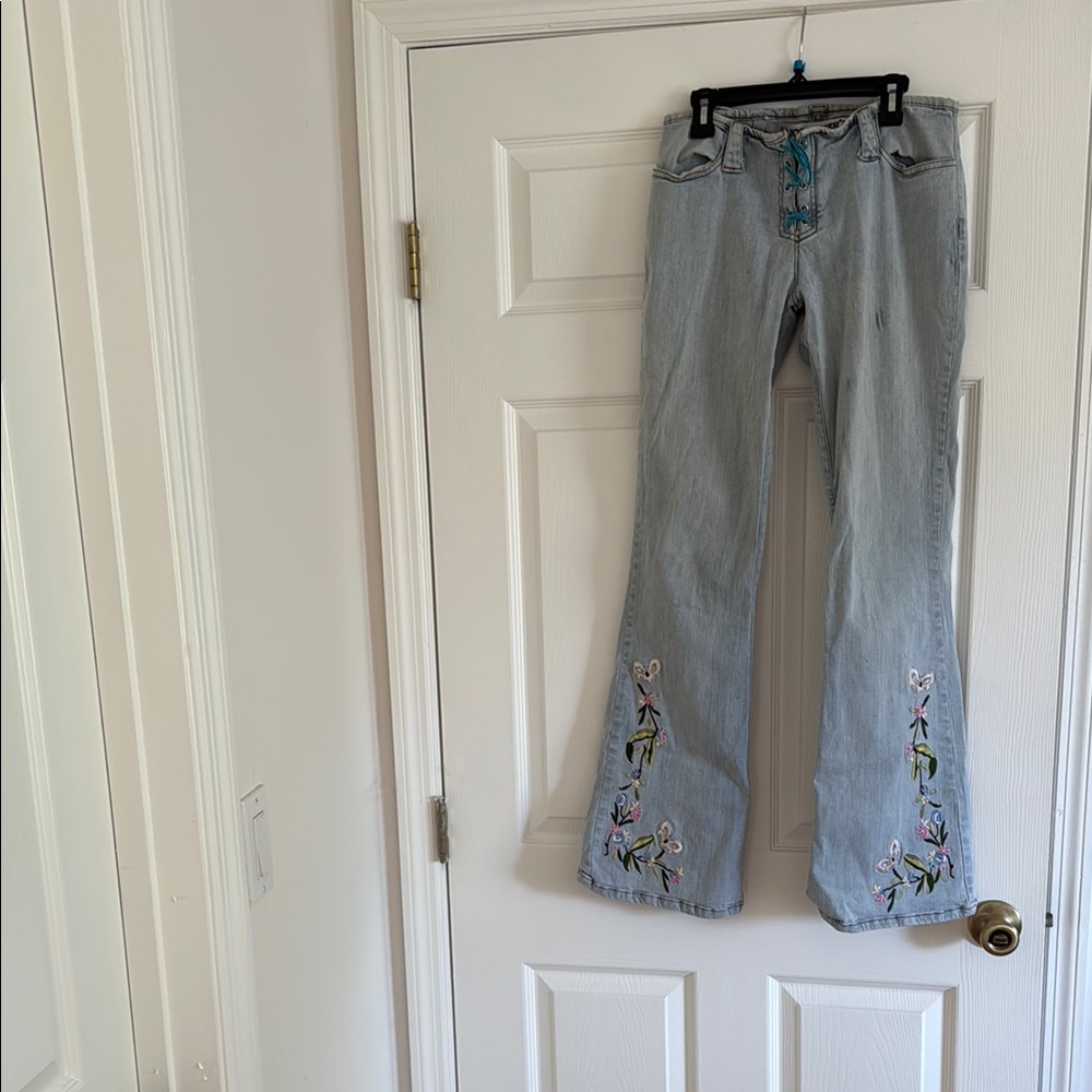 Embroidered Light Blue Jeans